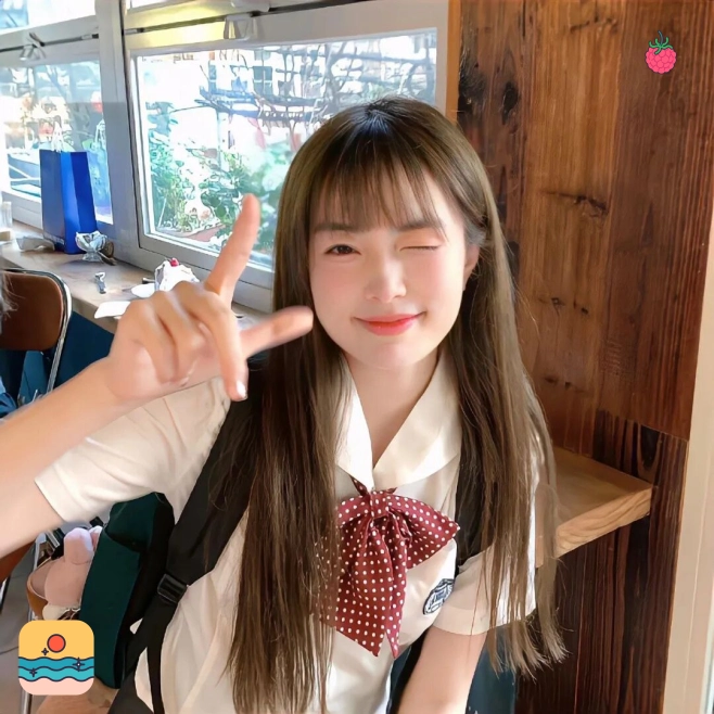 周然女士